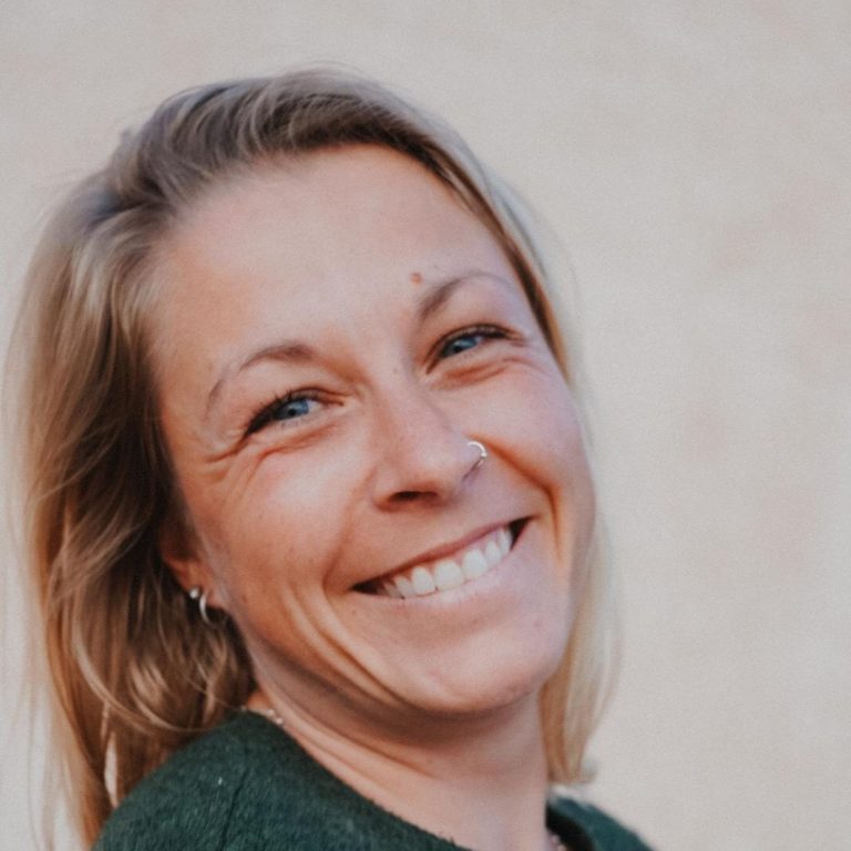 1:1 Begleitung online zu Achtsamkeit und Persönlichkeitsentwicklung: Therapeutin Jessica Fettig aus Steinmauern, Nähe Rastatt, Karlsruhe